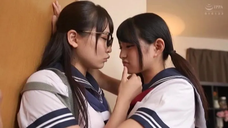 レズエロ画像あ、二人ってそんな関係？俺も混ぜてよｗｗ(2ページ目) 3 image
