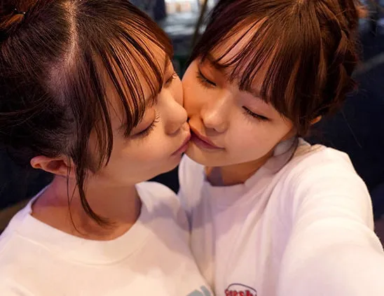 女子校生レズエロ画像まとめ！初々しさ全開のチューやエッチ♪(2ページ目) 6번째 이미지입니다.